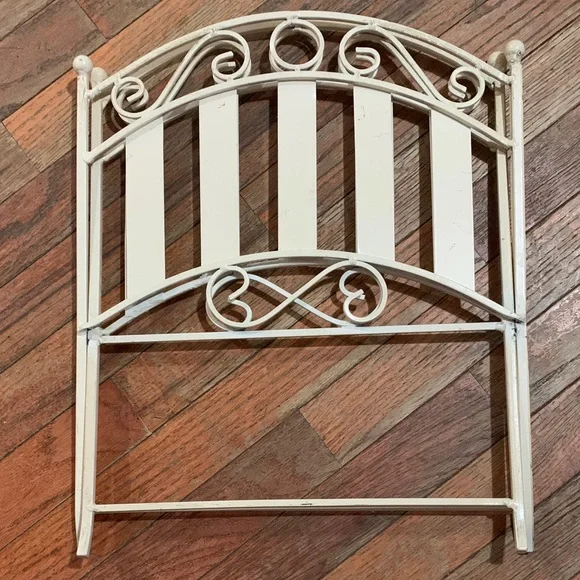 Folding Magazine Rack Cast Iron - Picture 3 of 5